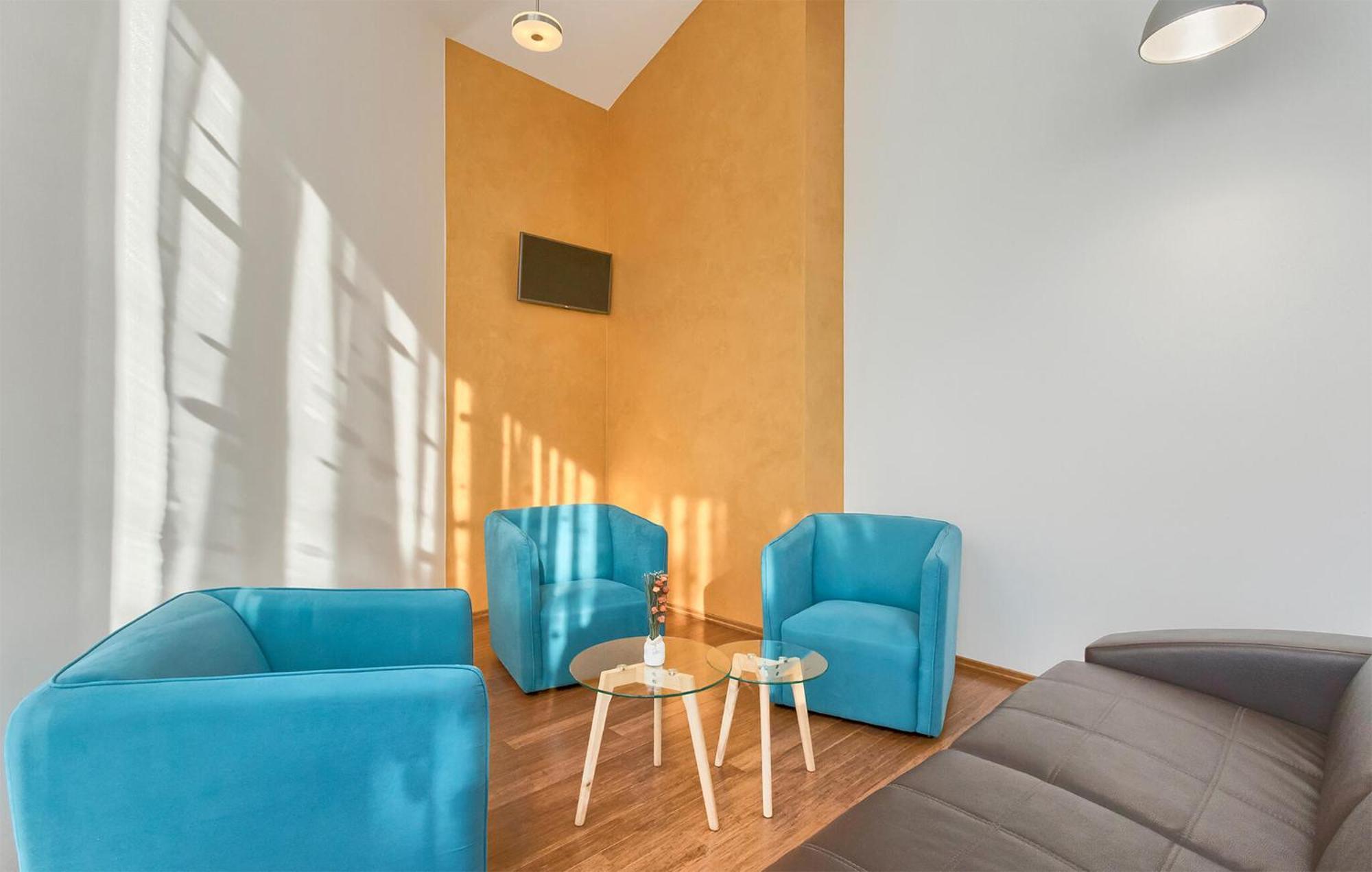 2 Bedroom Amazing In Apartment
