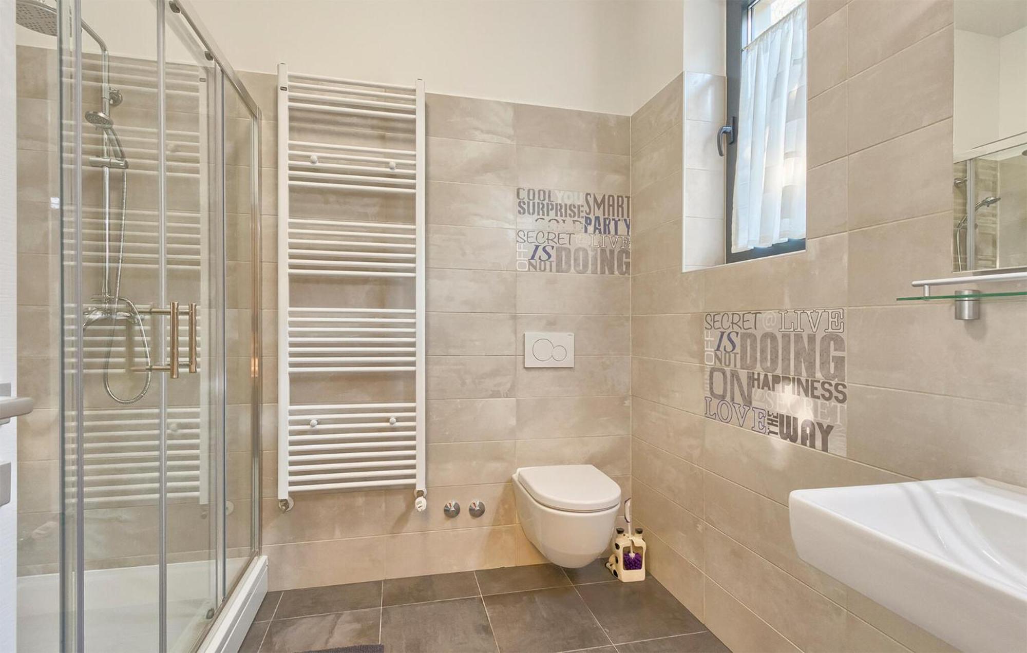 Apartment 2 Bedroom Amazing In