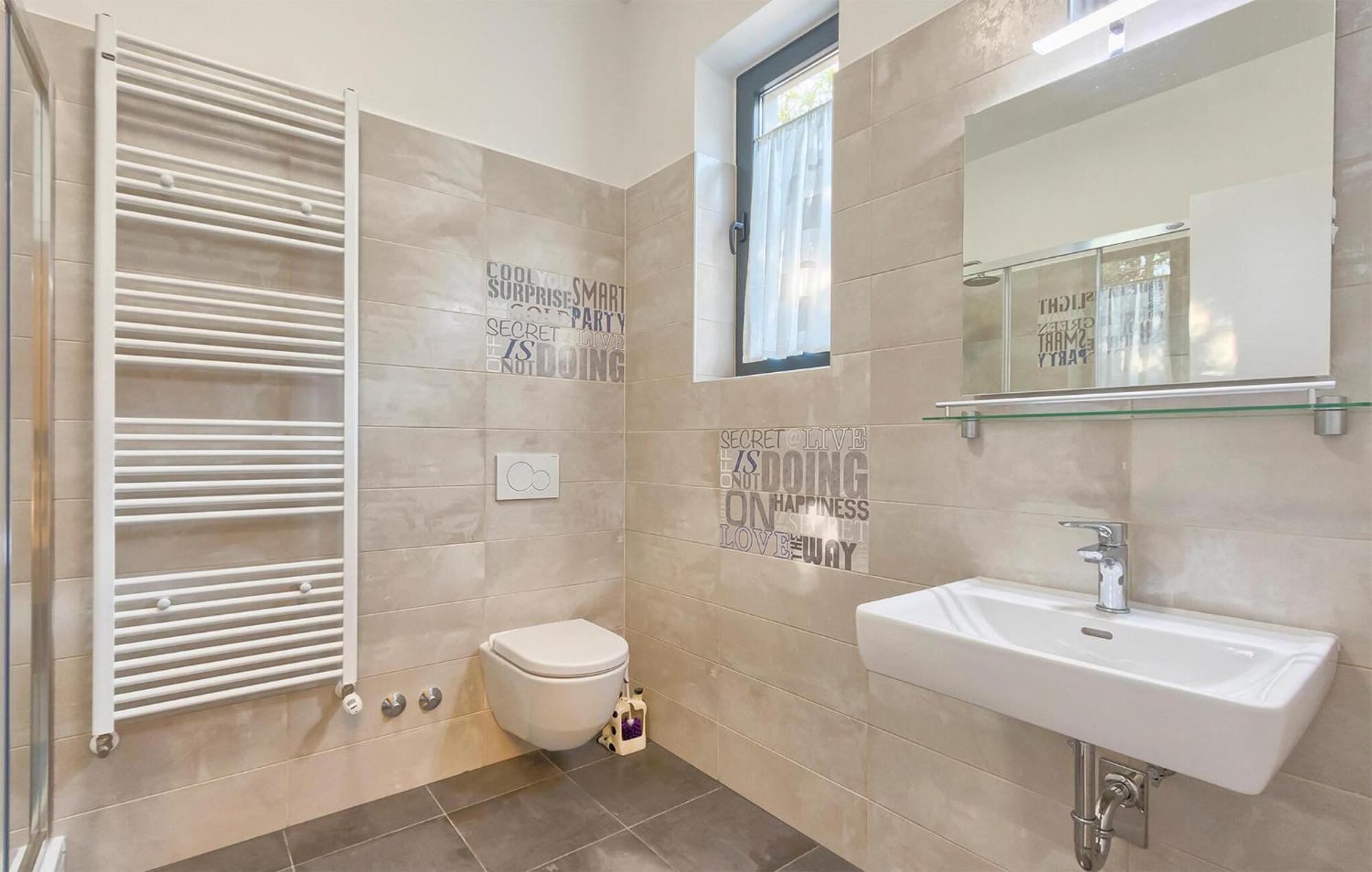 2 Bedroom Amazing In Apartment Pula